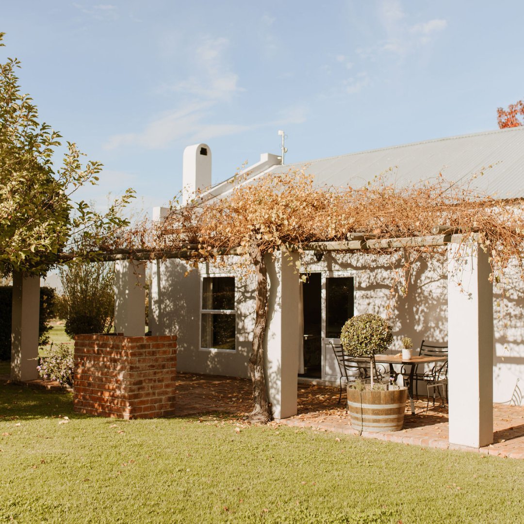 Saronsberg's tweet image. Last chance for our winter package! R1800.00 per couple. Book at saronsberg.com/view-cottages or email relax@saronsberg.com. Mon-Thu until 31 Aug 2024. T&amp;amp;Cs apply. #saronsberg #tulbagh #winterpackage