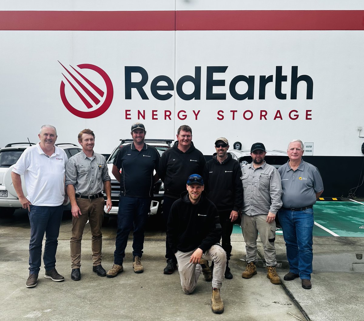 ProvenEnergyAus's tweet photo. 📷 Last week some tradesman from Proven Energy visited the @redearth_energy factory in Darra, Brisbane to say G'day! Thanks to the RedEarth team for having us, taking us through some updated training and giving us a factory tour! (More pics to come!) https://t.co/U0ww2WQLYy