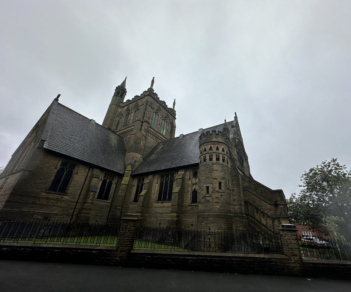 St. Edmund’s Falinge 🇬🇧🇺🇦 tweet media