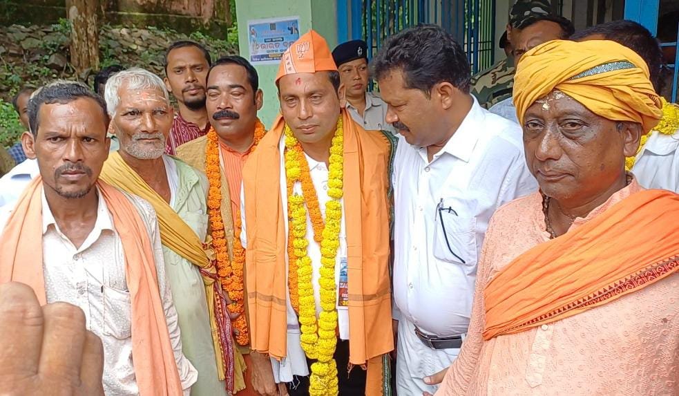 sarojpofficial's tweet image. BJP Winning High for the post of Vice-Chairman, HARABHANGA BLOCK, BOUDH. 
Thank you everybody for accepting my #leadership and unanimously select #uncontested
@CMO_Odisha
@IPR_Odisha
@PMOIndia
@narendramodi
@dpradhanbjp
@AshwiniVaishnaw
@rajnathsingh
@JPNadda
@RajatSharmaLive