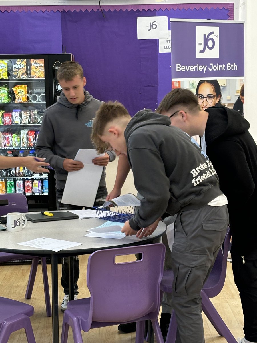 Well done to all of our fantastic GCSE students ⁦⁦<a href="/bevgrammar/">Beverley Grammar</a>⁩