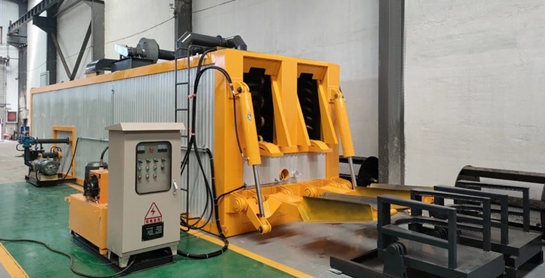 SinoroaderChina's tweet photo. Bitumen decanter can be classified into two ways: heating method and barrel feeding method. 
From the heating method, it can be divided into burner type and heat transfer oil type. 
Whatsapp: +86 18903819201 https://t.co/W1N1bqTsPM