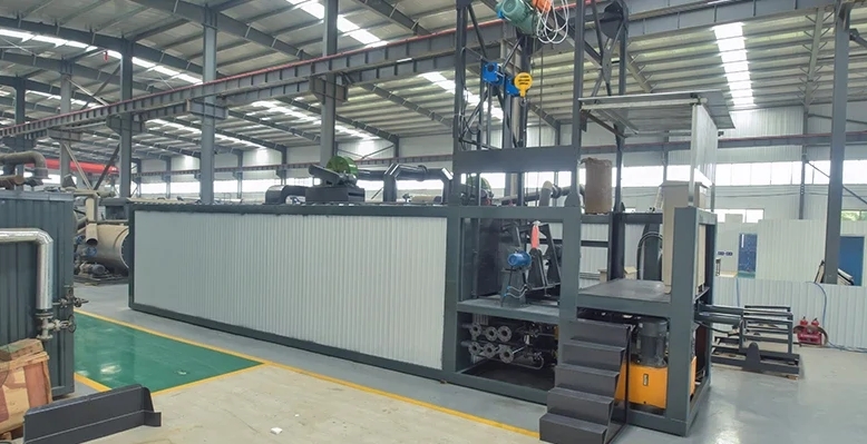 SinoroaderChina's tweet photo. Bitumen decanter can be classified into two ways: heating method and barrel feeding method. 
From the heating method, it can be divided into burner type and heat transfer oil type. 
Whatsapp: +86 18903819201 https://t.co/W1N1bqTsPM