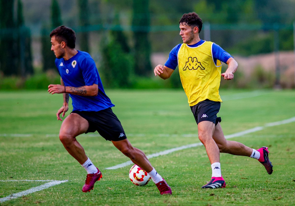 🔛🏃🏻 ¡Arrancamos el jueves con el entrenamiento del primer equipo en Fontcalent!

💙 #MachoHércules 🤍