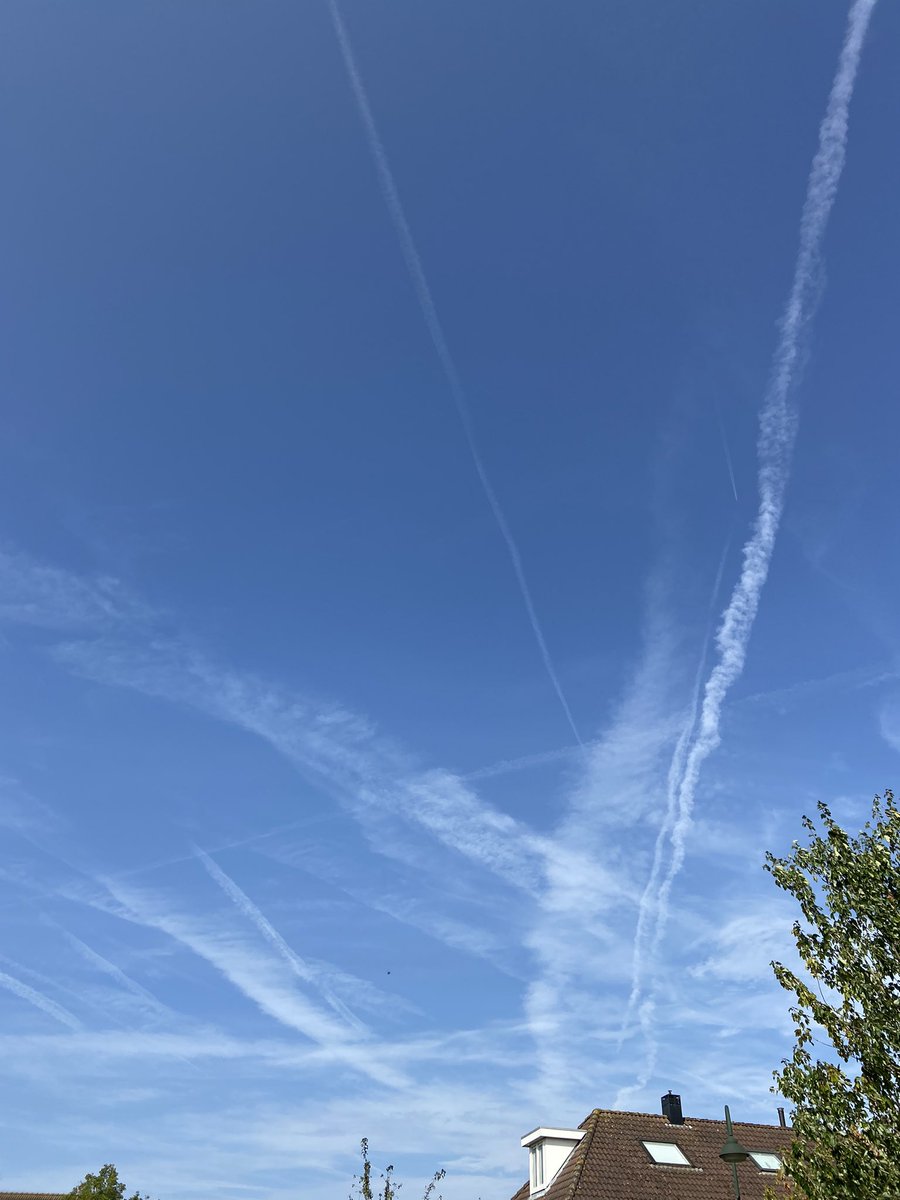 wakkerwordenaub's tweet image. Als je nog steeds denkt dat er niets gedaan wordt in de lucht…..
#sunblocking