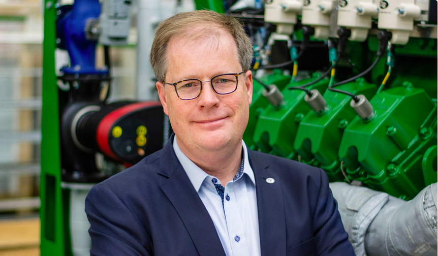 GereonKruse's tweet photo. "Wir müssen uns weiter vom Heimatmarkt emanzipieren, denn wir wollen nicht von einem einzigen Gesetzgeber abhängig sein." Friedrich Pehle, CFO von #2GEnergy, im Interview auf https://t.co/NEA3KjmeFU zu den Halbjahreszahlen. #BGFL https://t.co/9M60Urap6m https://t.co/s1kAUo93RO