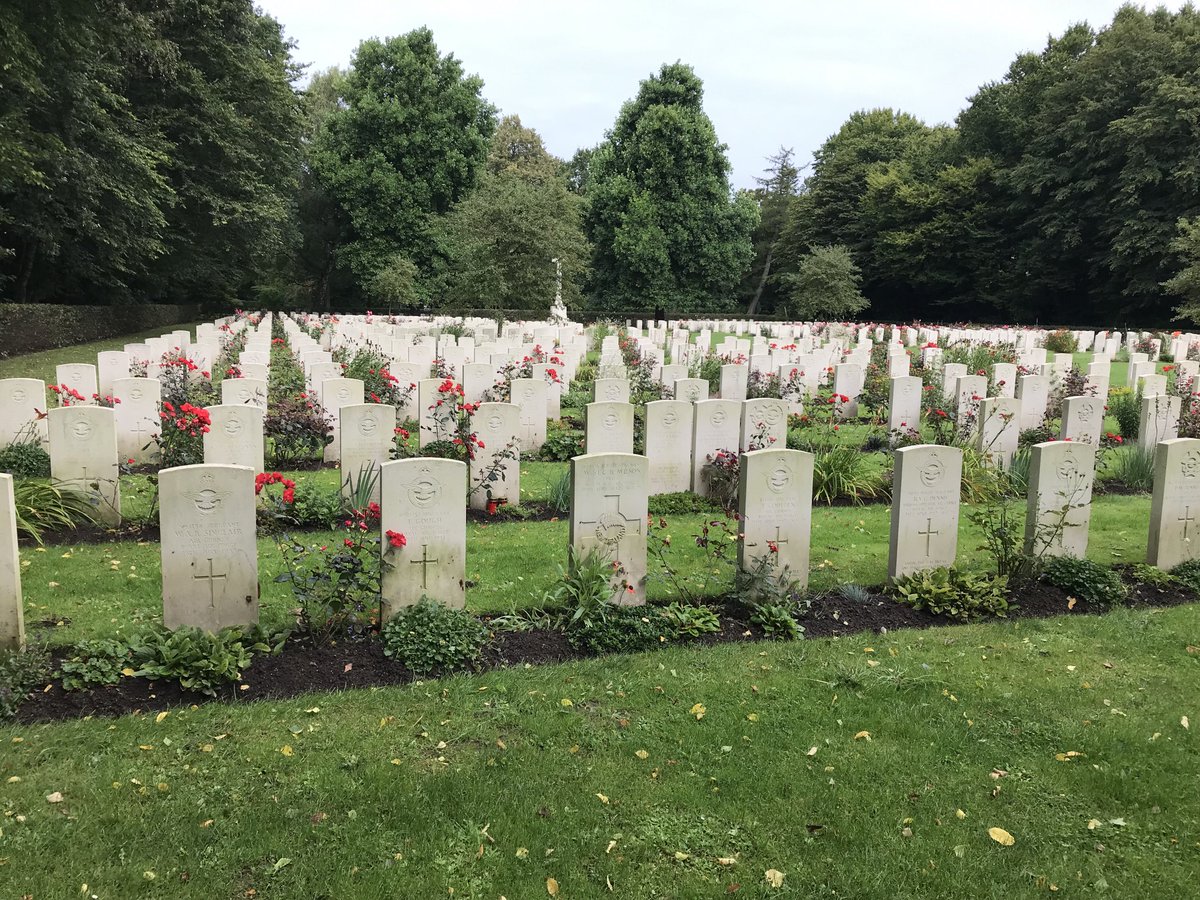 Straight off the ferry from Gothenburg and with time to „Kiel“, just managed one final visit for the enemy war dead project.