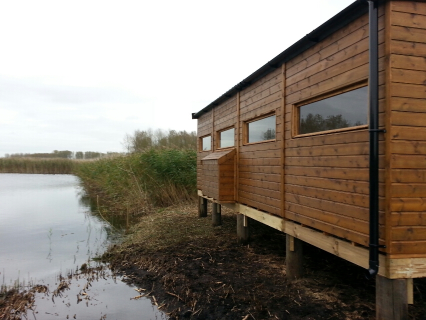 Due to renewed conflict at Mere Hide, we will be moving to opening hours of 9am-5pm at the hide if we receive any further complaints.
Our request is simple- if the hide is full, new visitors arrive, &amp; you have been there for more than 2 hours, please give your seat up. Thank you