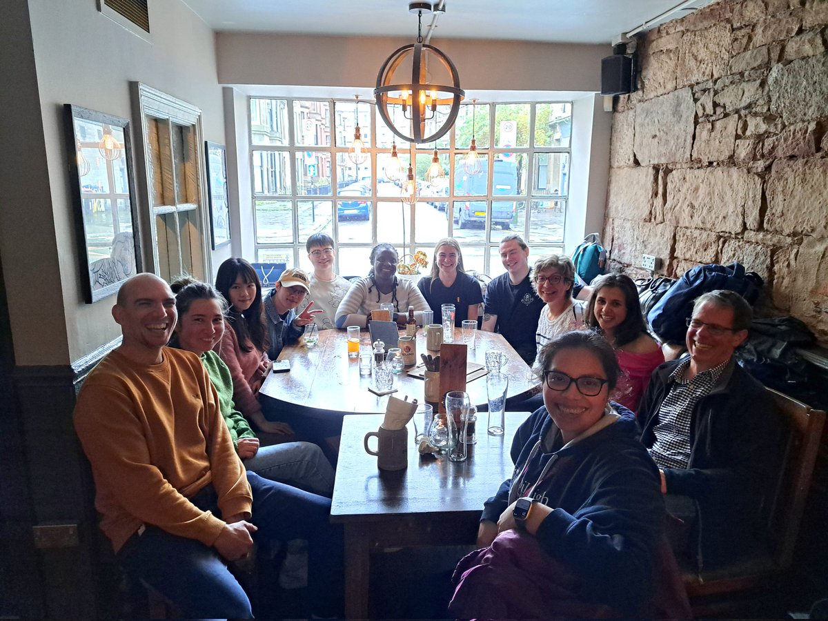 Switching up the classic Wednesday journal club this week with a leaving lunch🍻 We bid farewell to Hongli as he finishes his PhD and heads home to Hong Kong. We wish him all the best for the future!✨️
