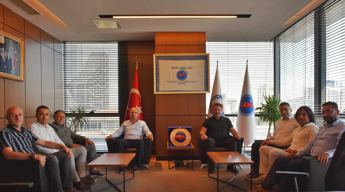 Kayseri Şube Başkanımız Mehmet YILMAZ ve Şube Başkan Yardımcıları Mustafa YETÜK, Musa KILIÇ, Muhammet COŞGUN Beyler sendikamıza ziyarette bulundular.

Kendilerine nazik ziyaretlerinden dolayı teşekkür ediyor çalışmalarında başarılar diliyorum.

<a href="/BirlikHaberSen/">Birlik Haber-Sen</a>