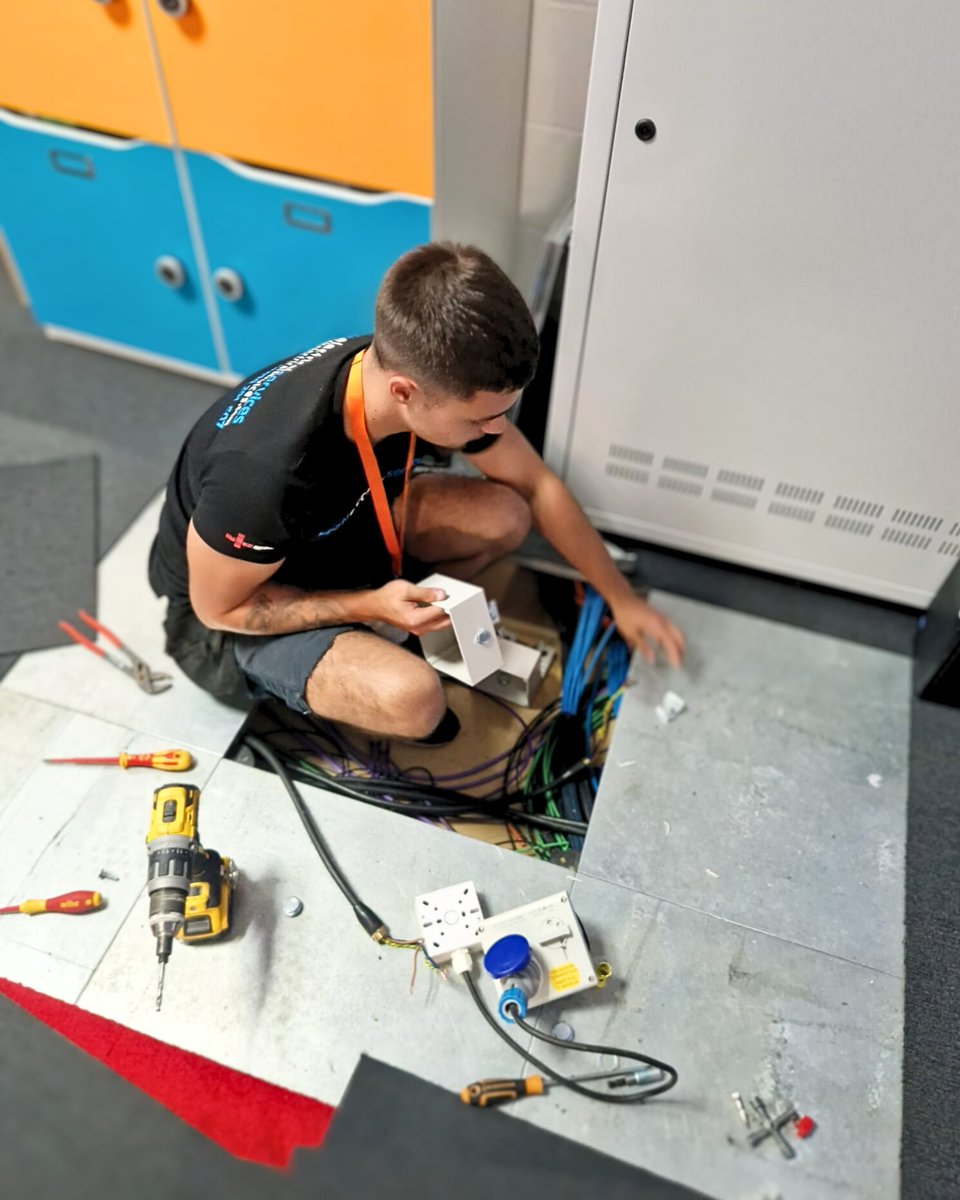 Heath Electrical Services tweet media