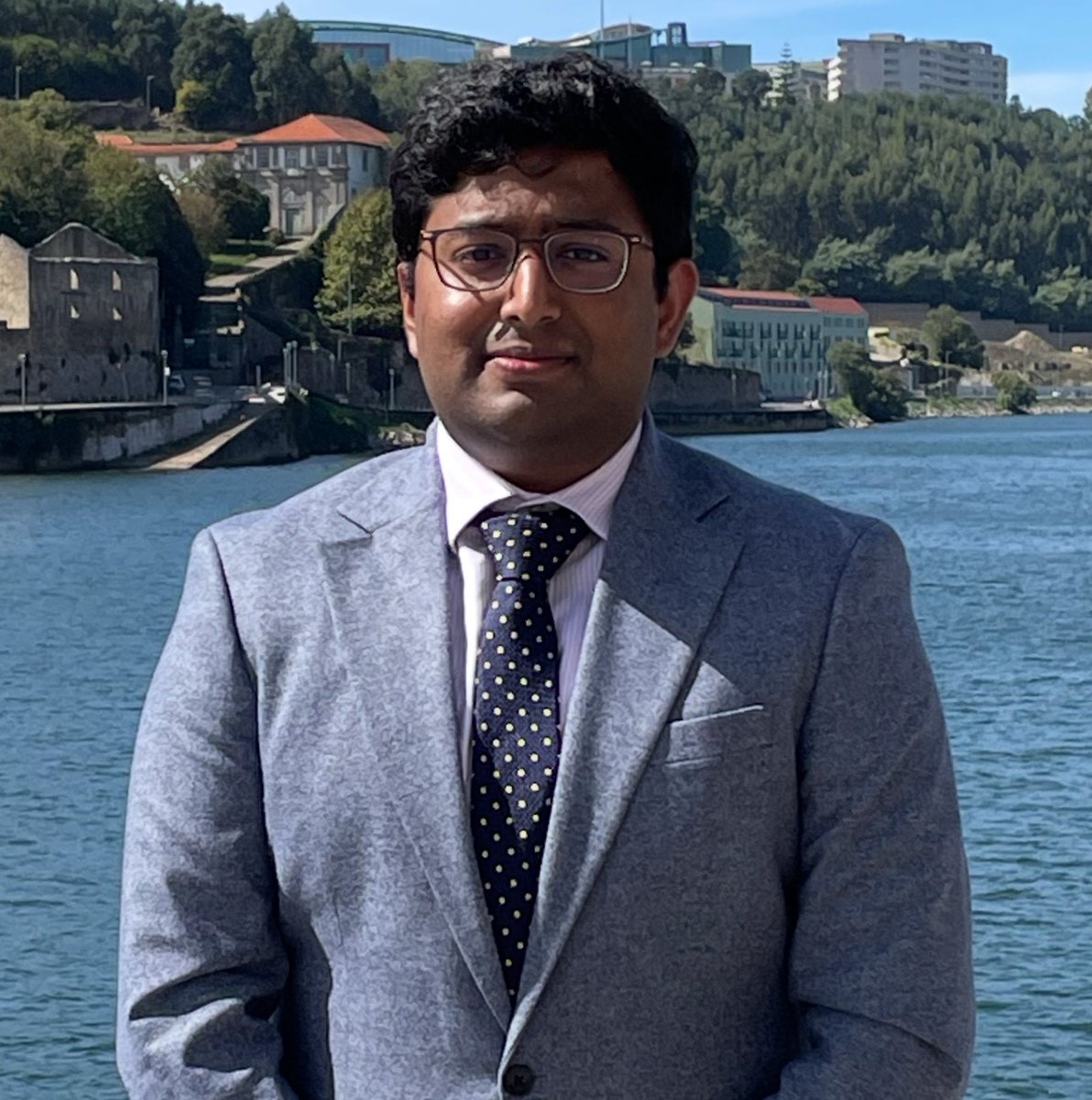 <a href="/Hari_SubPon7/">Hariharan Subbiah Ponniah</a> from <a href="/ImperialMed/">Imperial Medicine</a> was awarded 3rd prize for the Joint OBB Research Fund 2023, receiving seed funding for research into Femoroacetabular Impingement (FAI).

Read more: oruk.org/case-study/obb… 

#InvestingInOurFutureMovement #MSKmatters
<a href="/bota_uk/">BOTA</a> <a href="/BOMSA_UK/">British Orthopaedic Medical Students Association</a>