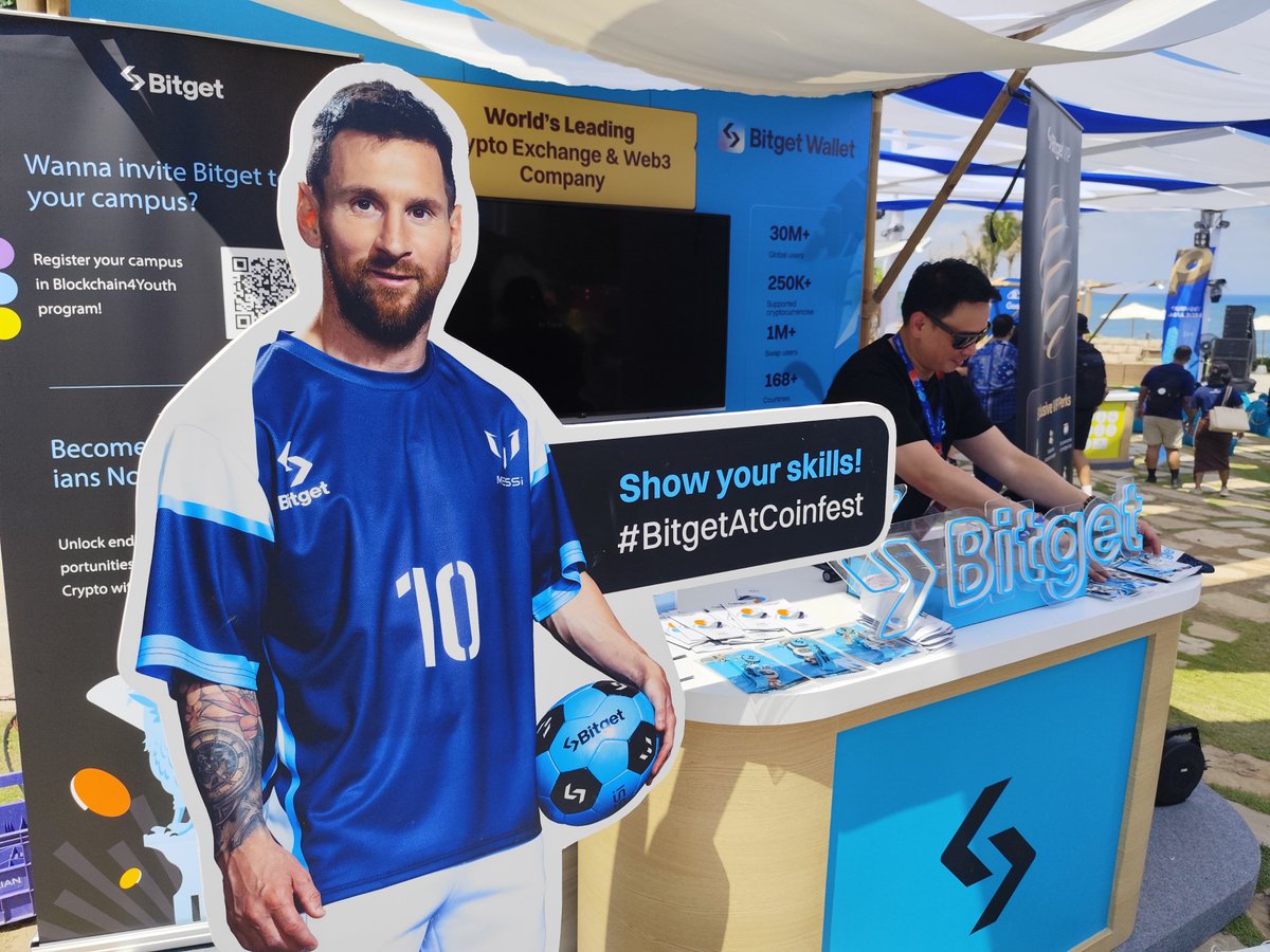 bitget's tweet photo. Kicking off first day of Coinfest Asia 2024 in Bali! 🌴
Dive into our chill beach vibe booth and score big with our goal shooting games!
Win exclusive merchandise and celebrate crypto with us under the sunshine.🌞 @CoinfestAsia
📸 Don't forget to share your shots!
#EventWithBitget #BitgetAtCoinfest