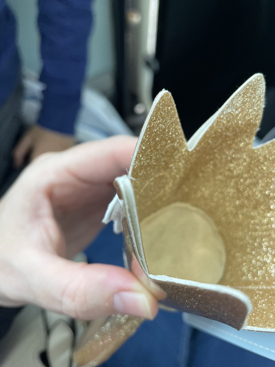 mummy_joseph's tweet photo. @JoJoMamanBebe just on my way home from your store with a birthday crown ready for Grace’s 1st birthday on Monday but I can see that it is already coming apart! https://t.co/X8BkMoLnWG