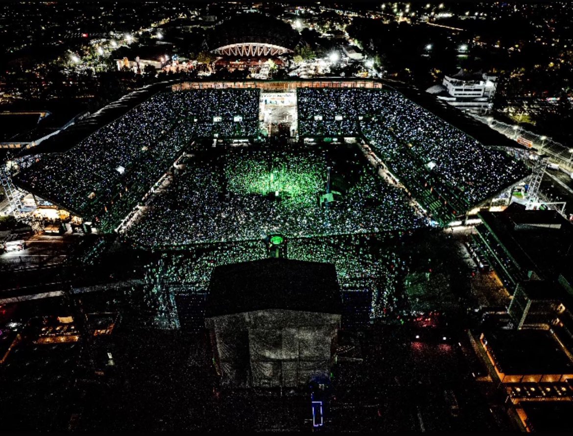 Yeilymartinez6's tweet photo. Esta foto lo es todo, grande mi rey💚💚👑, el solito https://t.co/yrPIQKbuCC