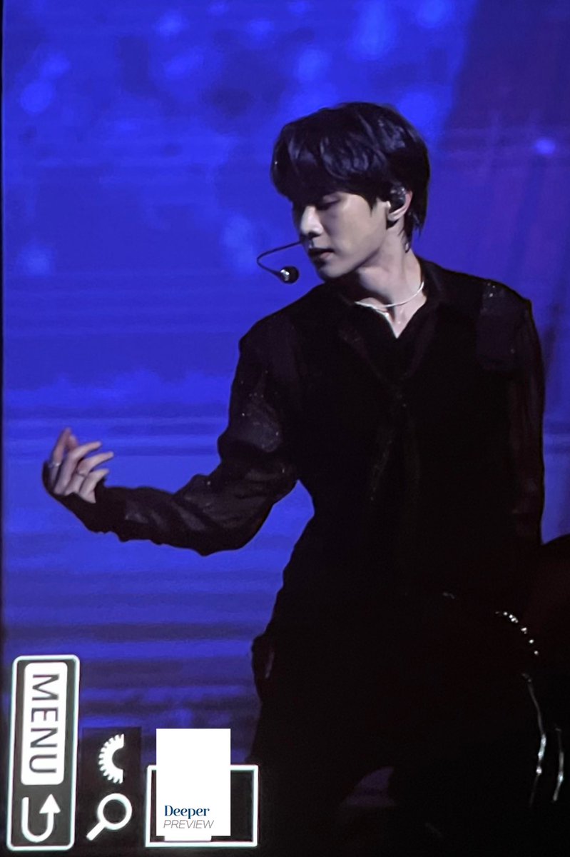 KUNCATB0Y's tweet photo. kun and his ability to channel vampire cuntology at any breathing second https://t.co/WZSiFMUMrv