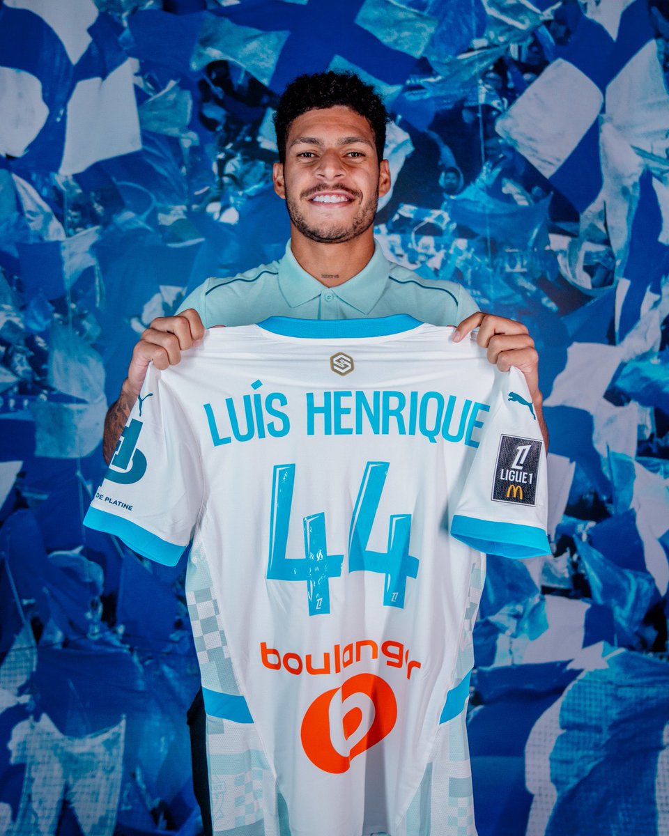 Le patch de meilleur buteur du championnat sur le maillot de LH, pour l’histoire 🇧🇷