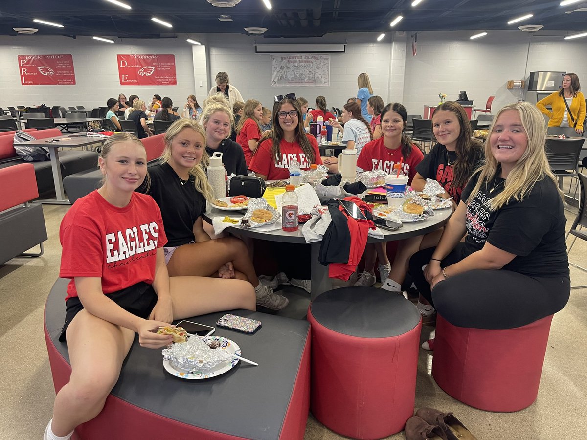 FHS Cheerleading tweet media