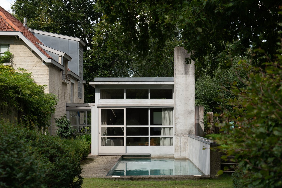 Alvar Aalto -mitalin 2024 saa belgialainen arkkitehti Marie-José Van Hee 🌟 Paljon onnea!

Van Heen suunnittelutyötä esittelevä näyttely avautuu Arkkitehtuurimuseossa ja Designmuseossa Helsingissä 7.2.2025.

Lue uutinen: mfa.fi/uutiskirjeet/a…

📸 Jef Jacobs 📸 Crispijn Van Sas