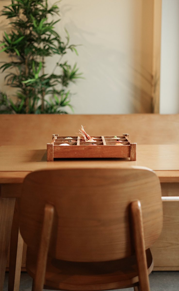 DO WHAT YOU LOVE AND EAT GOOD.