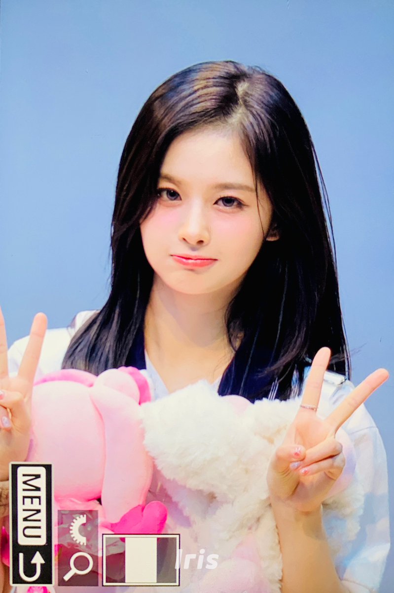_iris_sy's tweet photo. 240822 이름도 이떻게 설윤아,,,💗 #NMIXX #엔믹스 #SULLYOON #설윤 https://t.co/rEG0ne4kOk