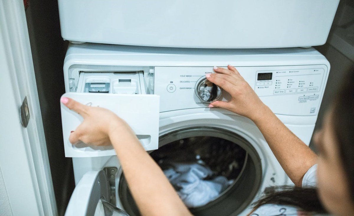 v.v. De Fivel tweet media