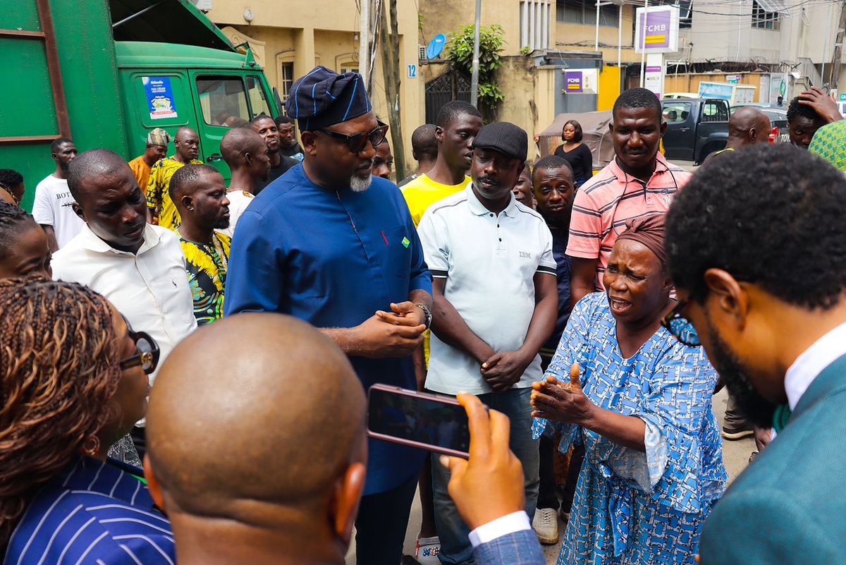 CIGL_connect's tweet photo. Partnership for progress: Capitalfield Investment Group and the wonderful people of Lagos Island East LCDA at the unveiling of our CSR project—a 4,000L water system. Clean water for all! 🙌 #21YearsOfImpact #Capitalfieldis21 #Capitalfield #CSR #CommunitySupport #water #obalende https://t.co/EECEy4VorN