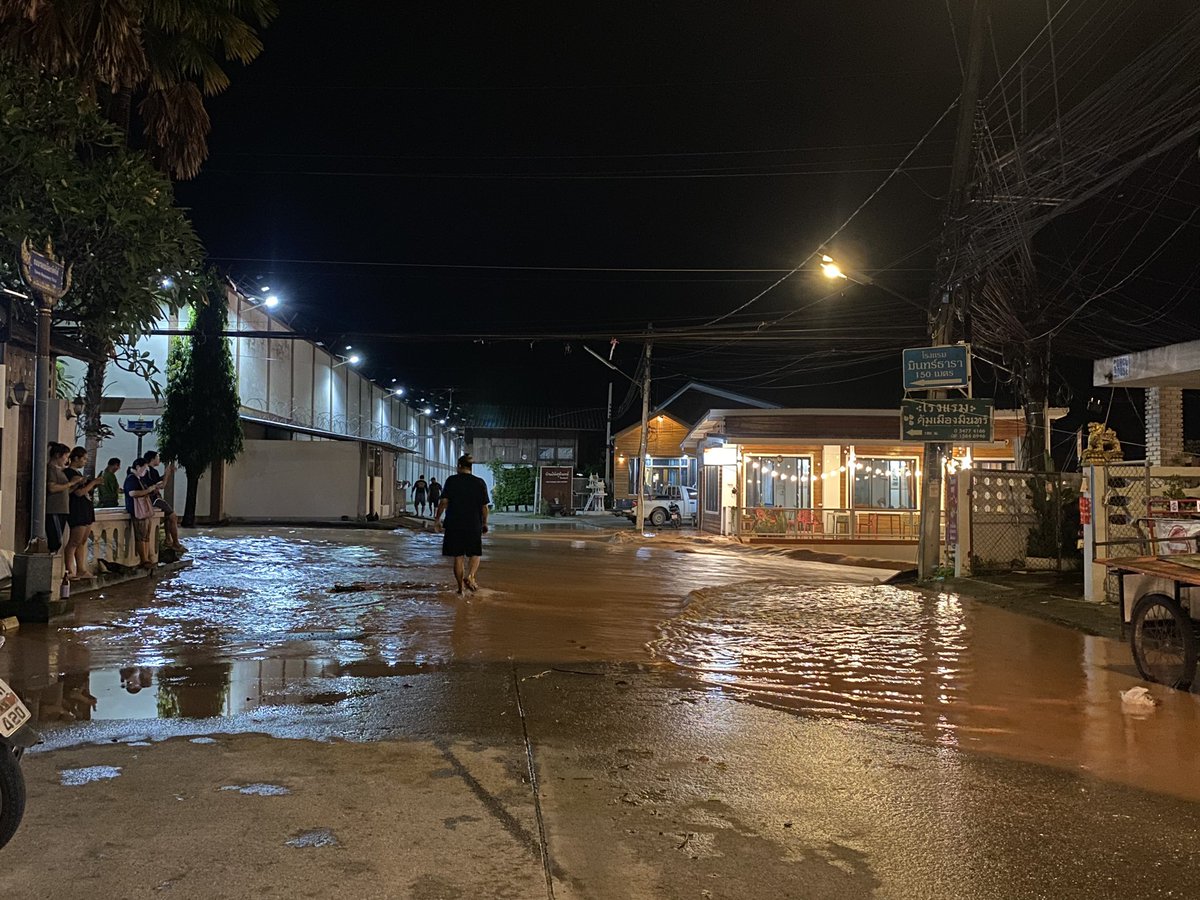 4WD_Shop's tweet image. เรียบ 100 ดีมาก น้ำท่วมเมืองน่าน จบข่าว