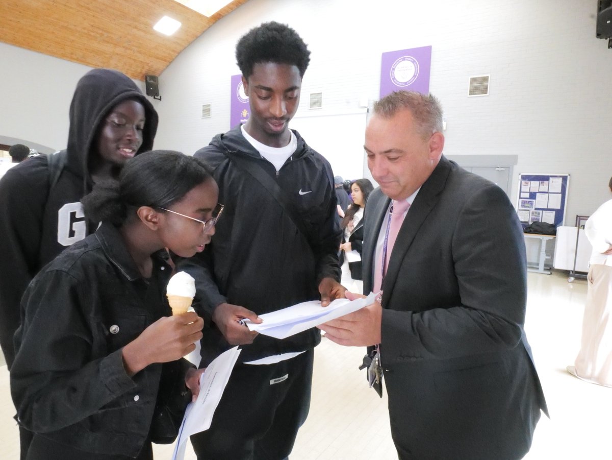 Congratulations to all LCA students who collected their results today! Clifford is thrilled to be heading to the college of his choice.

#GCSEResultsDay2024