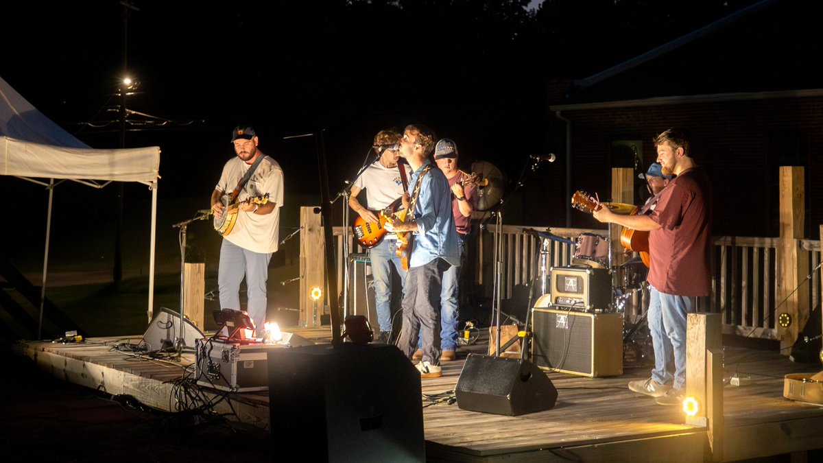 freedhardeman's tweet image. 🦁 FHU Interface 2024 – Lion Walk, Besso&apos;s Bash and Monday Night Devo!
#FHUFamily #interface2024 #FHUInterface