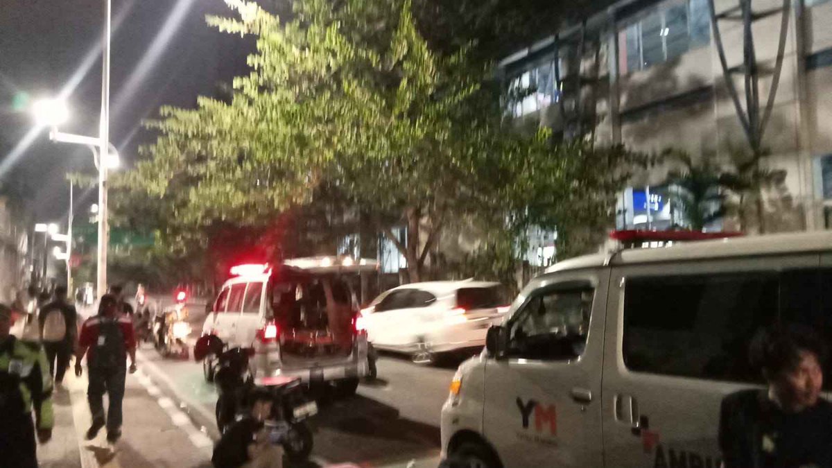 olpproject's tweet photo. ‼️ INFO ‼️

Di Palmerah juga ada ambulans yang stand by bagi teman-teman yang membutuhkan. https://t.co/kERYC1PXd0