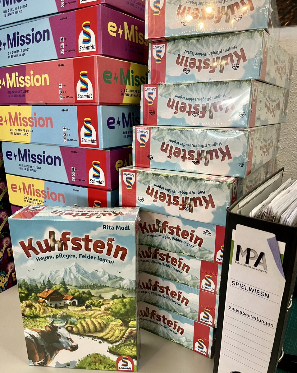 Unsere Spielothek füllt sich mit den Neuheiten des Jahres 2024. #BoardGames #spielwiesn24