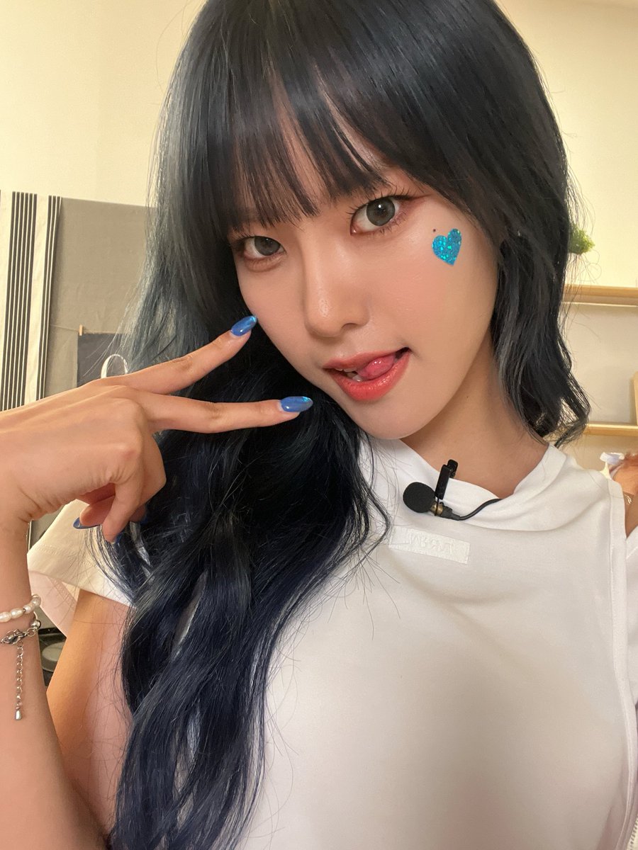 weverseweeekly's tweet photo. [240822] #Monday #먼데이 Post

🐱 i couldn't choose the best picture so i'm uploading it all

+ https://t.co/zW87ZkRJMq