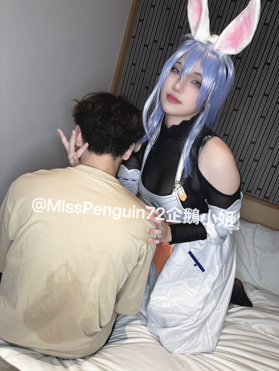 這週大家喜歡的兔媽媽來了
被騙過來的弟弟直接汗流浹背
（那個衣服水痕，笑死） https://t.co/7rJFKbmScF