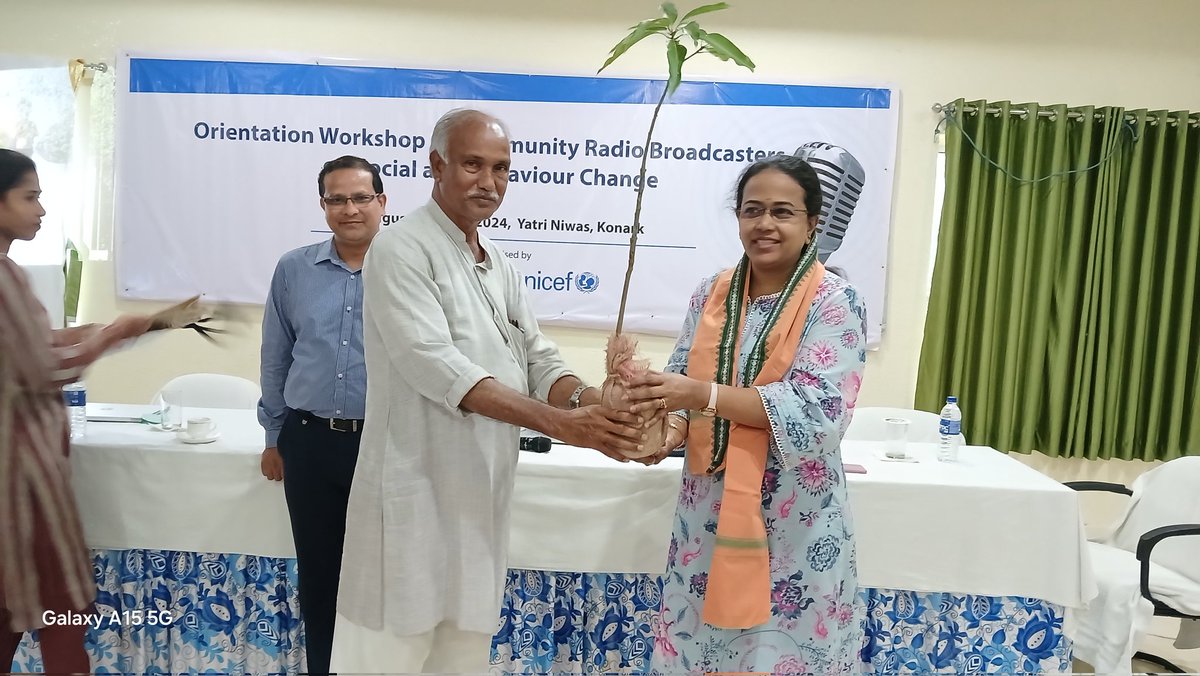 RojalinKonark's tweet image. Orientation Workshop for Community Radio Broadcasters on Social and Behaviour Change, Organised by Young India &amp;amp; UNICEF at Konark. Day 3 Prajna choudhury Discussed about the Exclusive Breastfeeding, #complementaryFeeding  #communityradio4change #communityradio