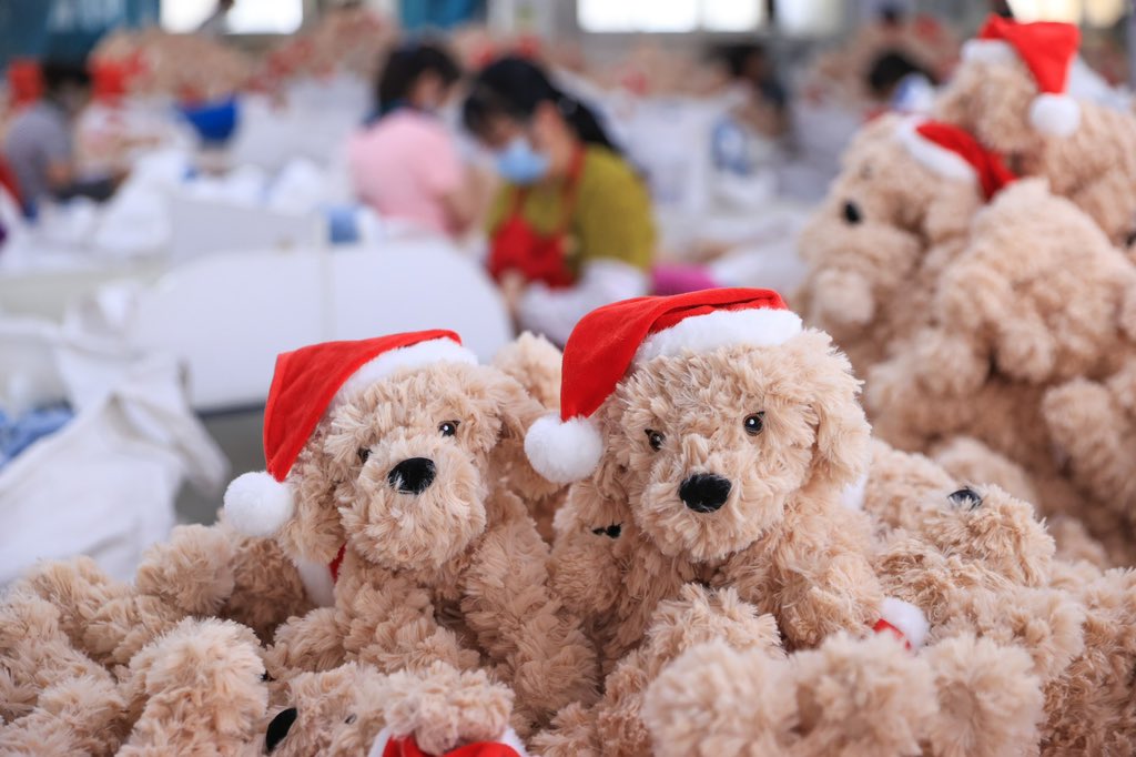 StatsofJiangsu's tweet photo. 🎄Your Christmas products are in shipment!
Data from Nanjing Customs show that #Jiangsu has seen the #export value of Christmas items in July reaching 480 million yuan, which increased 92.7% year on year. #DataTell #trade #JiangsuDevl https://t.co/GMJCJherjt
