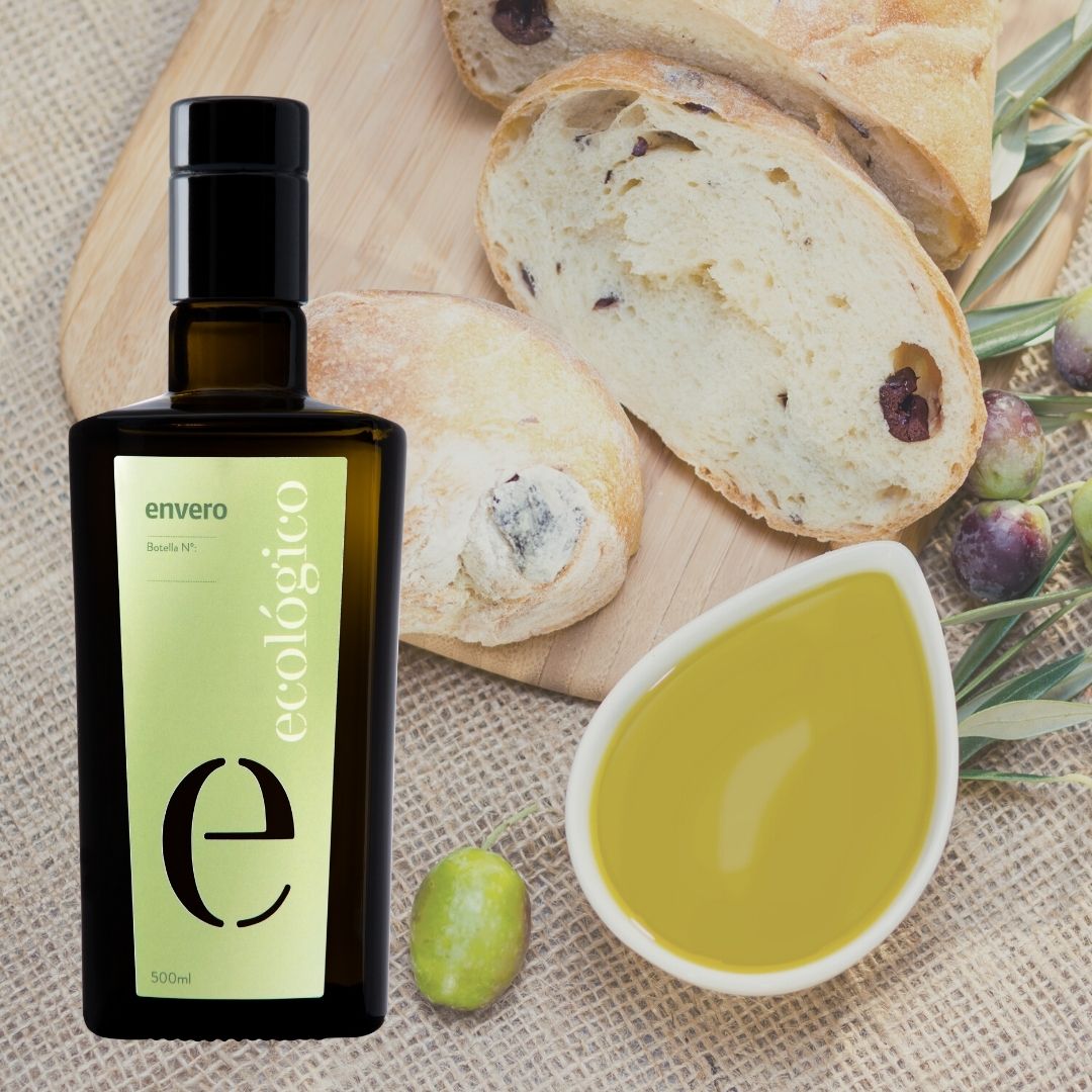 ¡Dale sabor a tu lunes con el toque perfecto de aceite de oliva virgen extra en tu desayuno! 🍞☕🌿 Una tostada regada con el mejor #AOVE Ecológico, es el inicio ideal para un día lleno de energía y vitalidad.

#EVOO #Ecológico #Desayuno #Mediterraneamente #Envero
