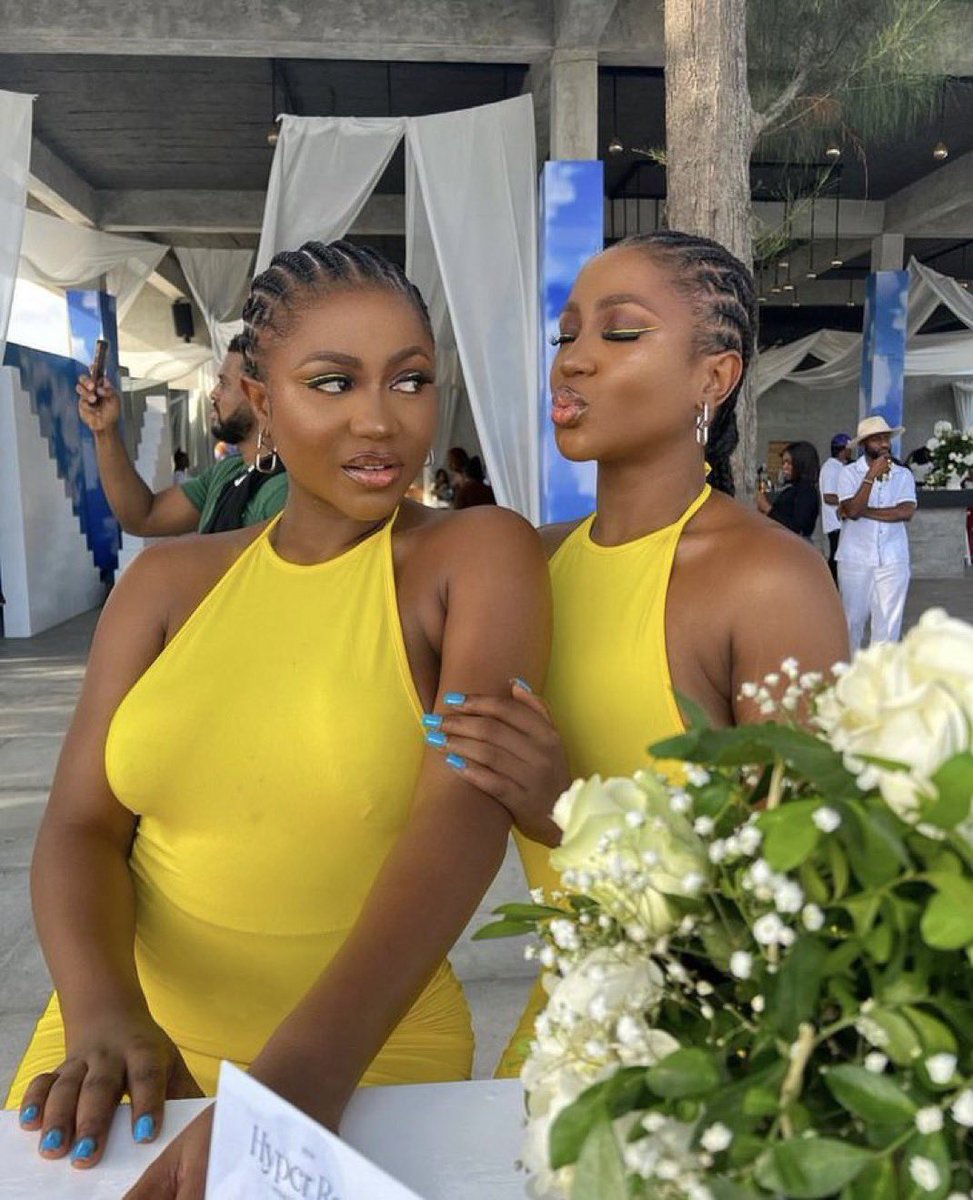 symplyemerald's tweet photo. My energy queens are up ! Today is the last day to vote WANNI and HANDI ! Don’t assume they are save till Ebuka says so . Thank you all so much 💛 #Bbnaija https://t.co/N95vF6R1u2