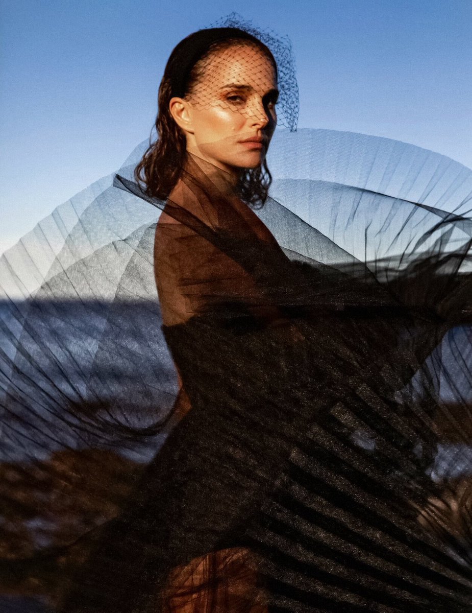 bowenvisuals's tweet photo. djbowenp: Natalie Portman to be honored with the Deauville Talent Award at the Deauville American Film Festival. https://t.co/5p6Tvbv3O1