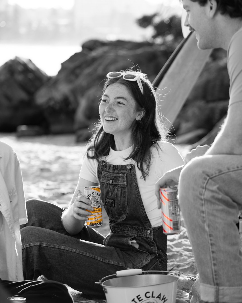 Sun’s out, REFRSHR’s out! What better way to spend winter days... ☀️

#BringTheWave #WhiteClawAU #DrinkResponsibly #WhiteClawWinter