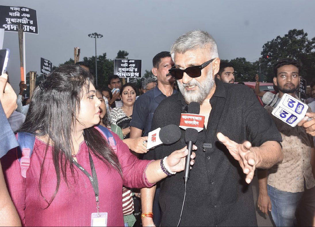 vivekagnihotri's tweet photo. Thank you all the young people of Kolkata who joined me yesterday. #RGKarProtest https://t.co/MBKJyxQdHb