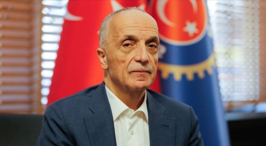 darkwebhaber's tweet photo. TÜRK-İŞ Başkanı Ergün Atalay: Memur çok almıyor, işçi az alıyor. https://t.co/2yTjUJ2hOl