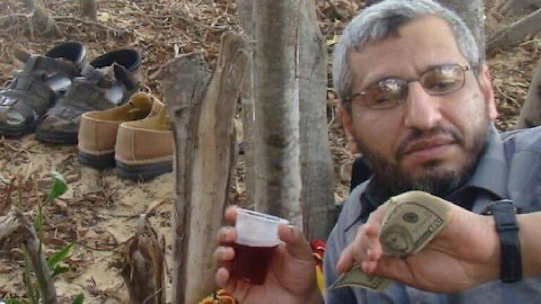 NiohBerg's tweet photo. A 19 year old Gazan has been given asylum in the US after giving Israel the intel needed to take out Mohammad Deif.
He has also been set for life, since Deif carried a tall bounty.
Working with Israel pays off. Anyone close to Sinwar should take note. https://t.co/9rWBorCvZ7