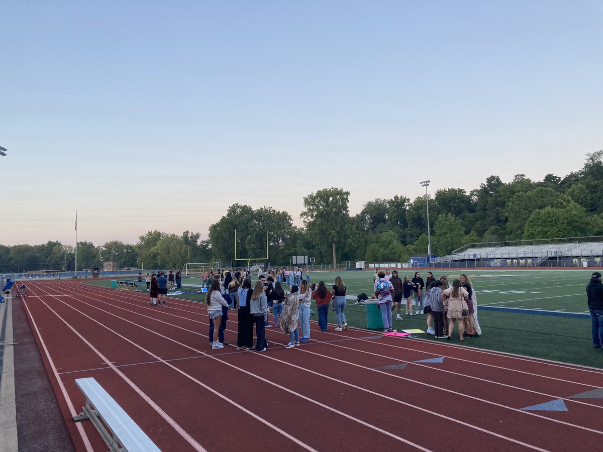 Mr. Knuckles tweet media