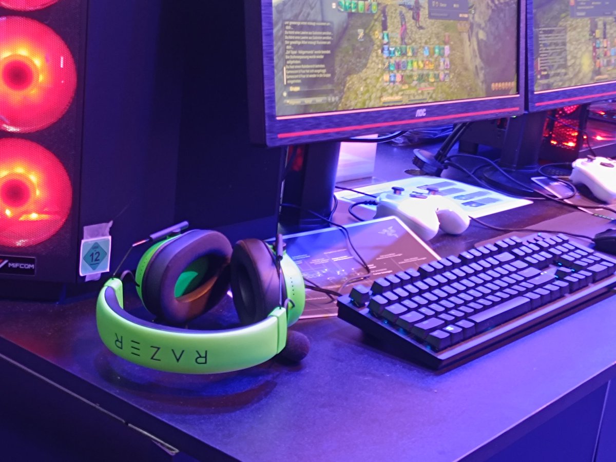 cathanys's tweet image. Razer Supports the fights at Final Fantasy XIV online. #RazerGamescom