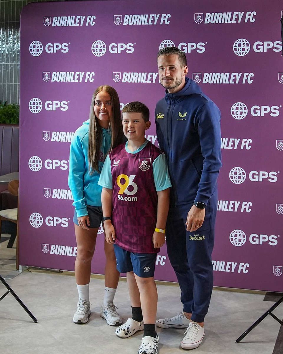 Burnley FC tweet media