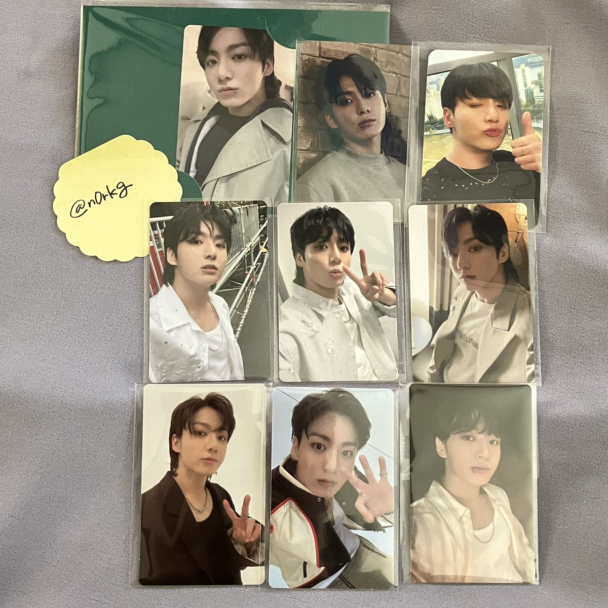 n0rkg's tweet photo. 【交換】BTS GOLDEN トレカ Weverse JPFC ユニバ ラキドロ 中国ラキドロ

譲→ジョングク グク(画像のもの)

求→RM indigo JPFC ユニバ 購入特典トレカ

大好きな絵柄の為探しております🙇異種になりますが宜しくお願い致します🙇

#BTSトレカ交換 #BTS交換 https://t.co/oxJNL3G6ry