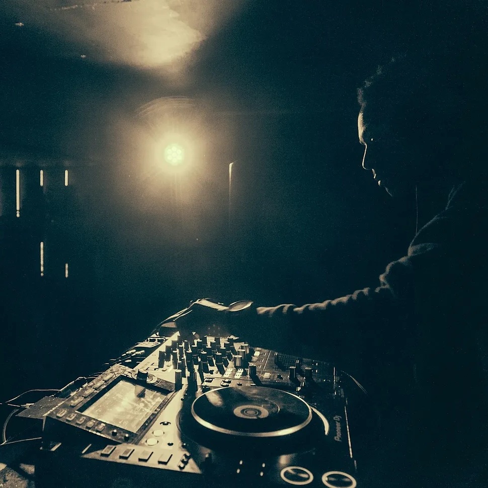 Hyperdub (@hyperdub) on Twitter photo There's an interview with <a href="/futureretrodnb/">Future Retro Records</a> - Tim Reaper up at <a href="/_FirstFloor/">First Floor</a> free to read for the next 24 hours - link in bio - 'In Full Effect' his new album alongside Kloke is pre-ordering now. There's an interview with <a href="/futureretrodnb/">Future Retro Records</a> - Tim Reaper up at <a href="/_FirstFloor/">First Floor</a> free to read for the next 24 hours - link in bio - 'In Full Effect' his new album alongside Kloke is pre-ordering now.