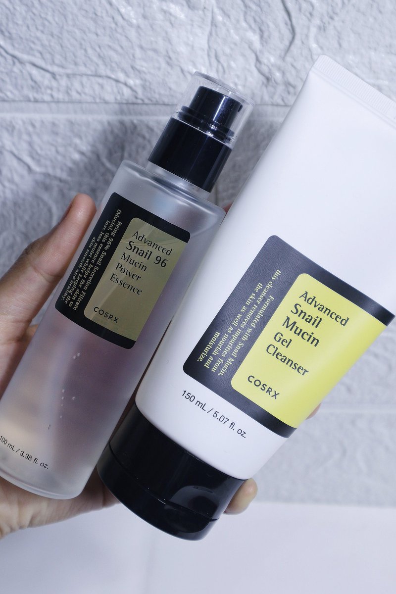 Zulfamuu's tweet image. beberapa hari terakhir lagi mode korean skincare routine pake productnya COSRX, ternyata memang korean skincare gapernah salah yaaaaa gradakan muka jd berkuranggggg bgt😭🤝🏻
#KoreanSkincare