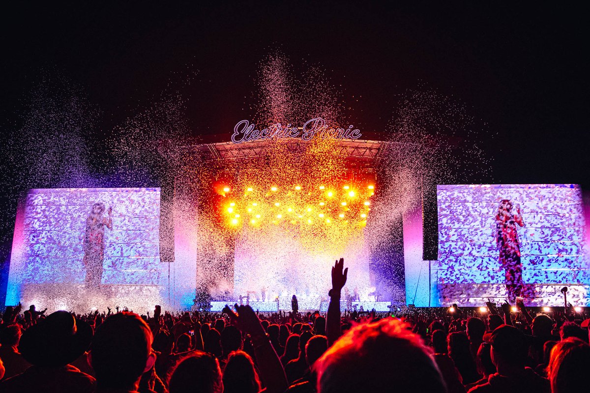 Tell us who YOU want to see perform at Electric Picnic 2025 🎤✨🎶

FOUR lucky winners will be in with a chance of winning a pair of VIP golden tickets for next year's SOLD OUT weekend! 🎪✨ Simply, fill in our quick survey! ✨🎫
form.jotform.com/242333770647358